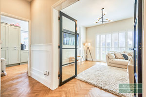 Photo 17- click for photo gallery